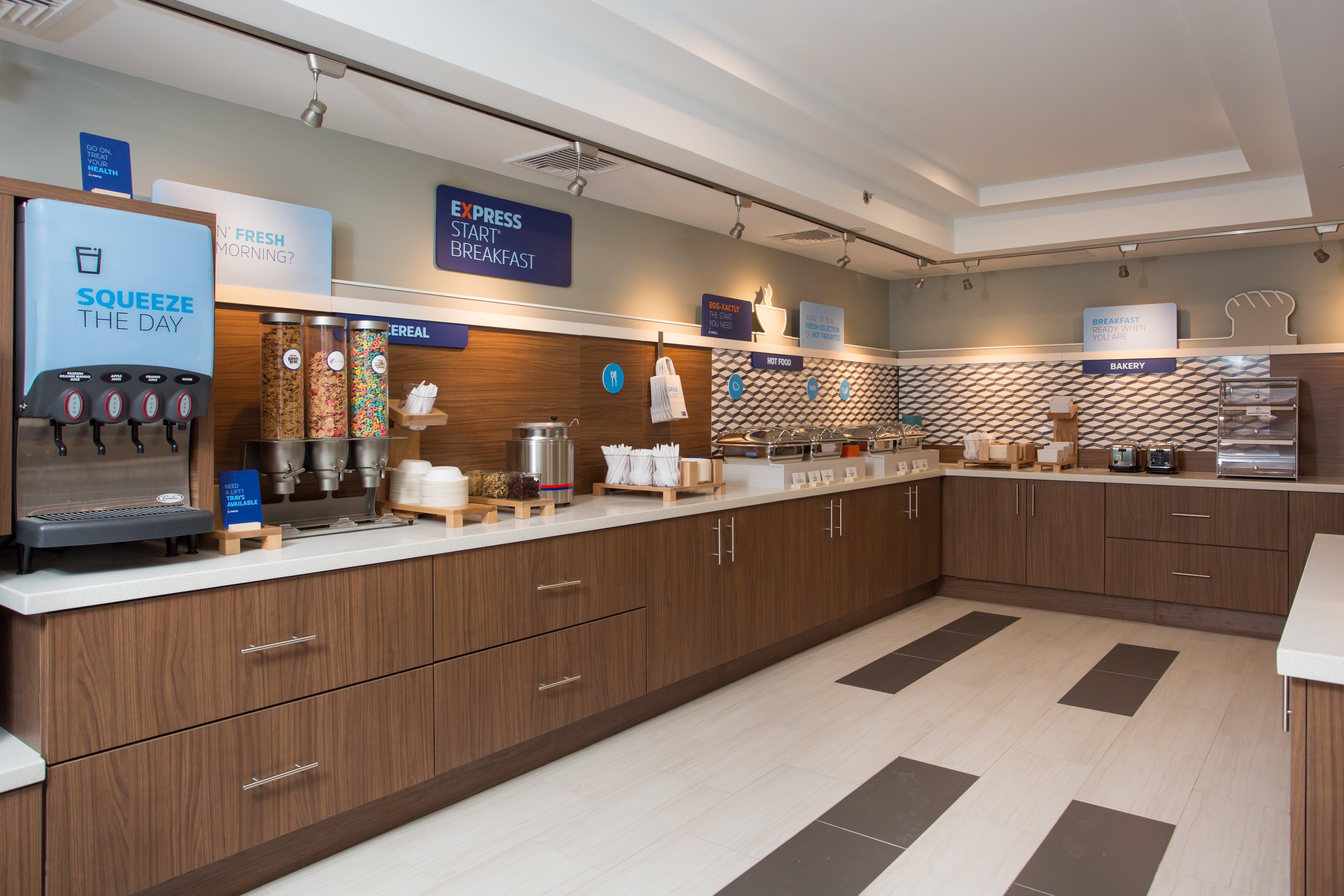 Holiday Inn Express Chelmsford By Ihg Exterior foto